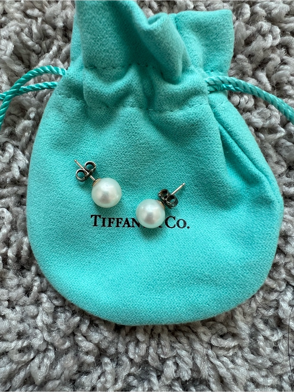 Tiffany & Co. White Pearl Stud Earrings with Signature Blue Pouch